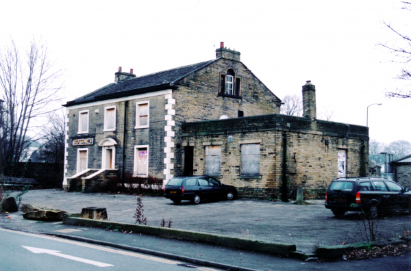 All change at the Stott&#039;s Arms, Wakefield Road...